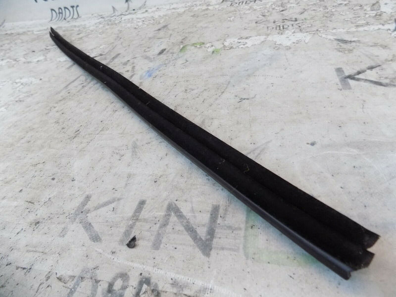 AUDI Q7 2013  RIGHT FRONT DOOR WINDOW INNER WEATHER STRIP OEM