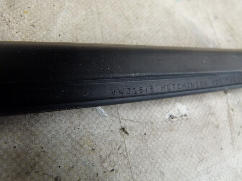 VOLKSWAGEN ID.4 2020-ON FRONT RIGHT DOOR MOULDING SEAL GENUINE 11A837478