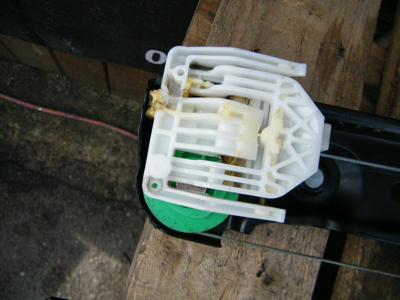 BMW 3 E90 E91 05-11 WINDOW WINDER MECHANISM REGULATOR MOTOR Front Door Left Side