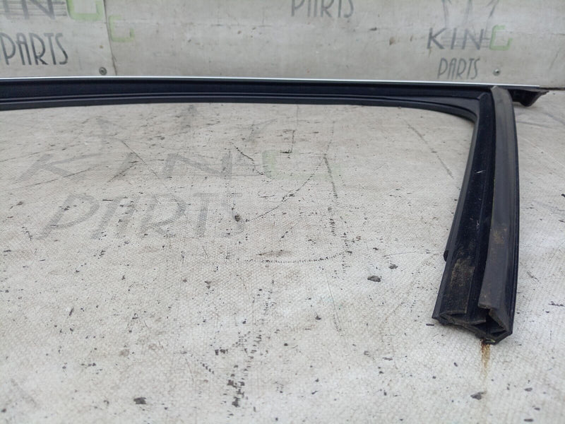 MERCEDES W205 C CLASS 14-21 FRONT LEFT WINDOW TRIM GUIDE RAIL A2057250125 #