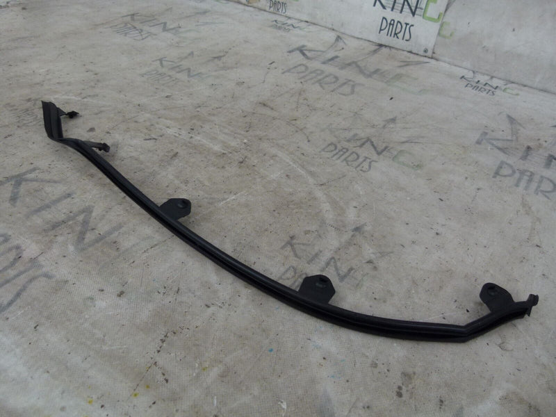 VOLVO V90 2016-20 REAR LEFT WINDOW SURROUND SEAL STRIP GENUINE 31395124