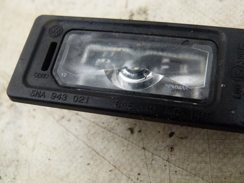 AUDI A6 C8 2018-ON TAILGATE LICENSE PLATE LED LIGHTS GENUINE 5NA943021 S92-30