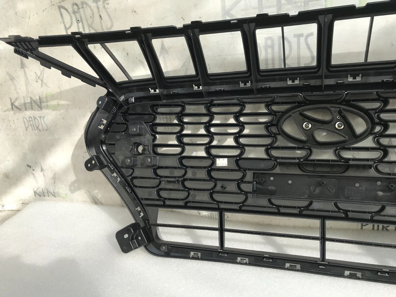 HYUNDAI i30 FASTBACK 2019-ON FRONT BUMPER GRILL GRILLE PDC HOLES 86351-G4AB0