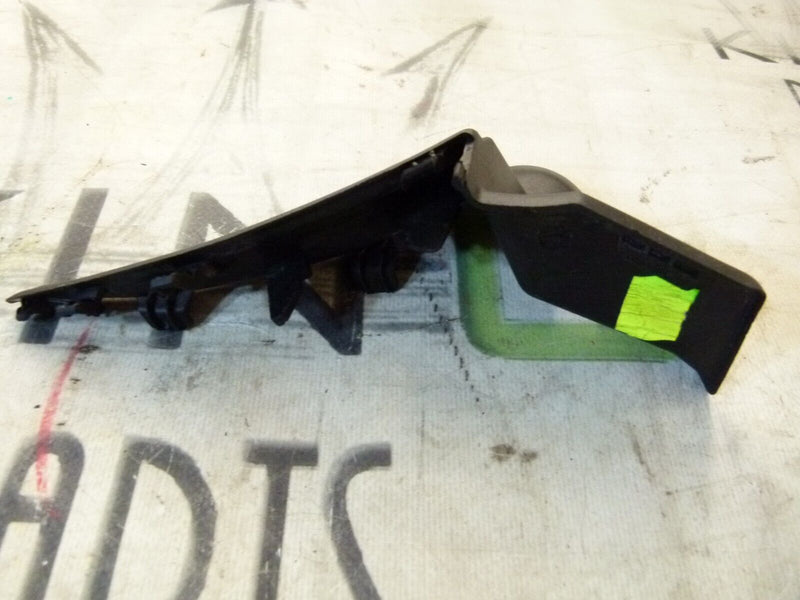 RENAULT CAPTUR 2020-ON RIGHT SIDE WINDSCREEN UNDER COVER 668627223R