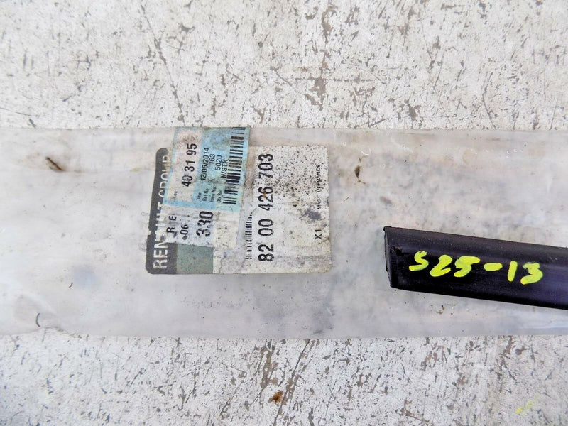 RENAULT CLIO III 2005-12 RIGHT FRONT GLASS COVER SCREEN FILL 8200426703 (S25-13)