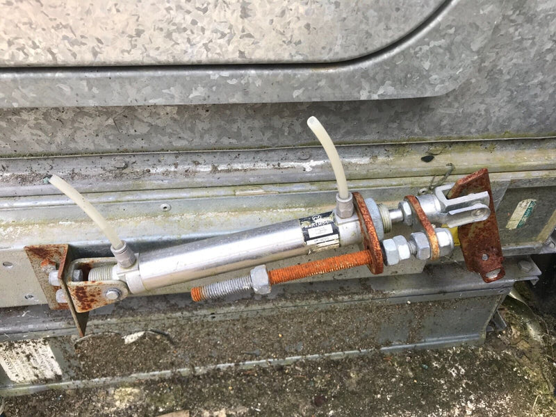 DAMPER ACTUATOR HONEYWELL SM220 SPRAY BOOTH CAR PAINT EXHAUST FUMES DUST TUBE