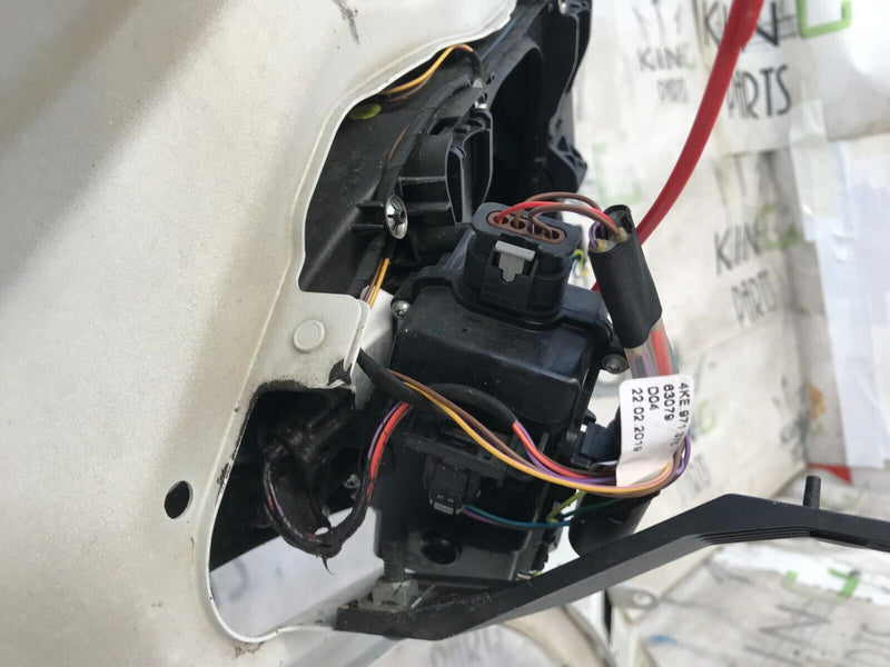 AUDI E-TRON 2018-ON RIGHT SIDE FRONT FENDER WING PANEL & CHARGING FUEL FLAP