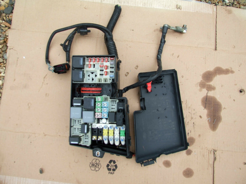 FORD FOCUS C MAX C-MAX 07-10 2.0 PETROL AUTOMATIC FUSE BOX