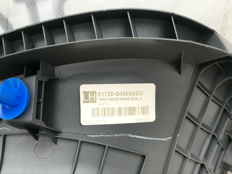 HYUNDAI i30 PD 2016-19 SEDAN TAILGATE LEFT SIDE PANEL TRIM COVER 81731-G4000
