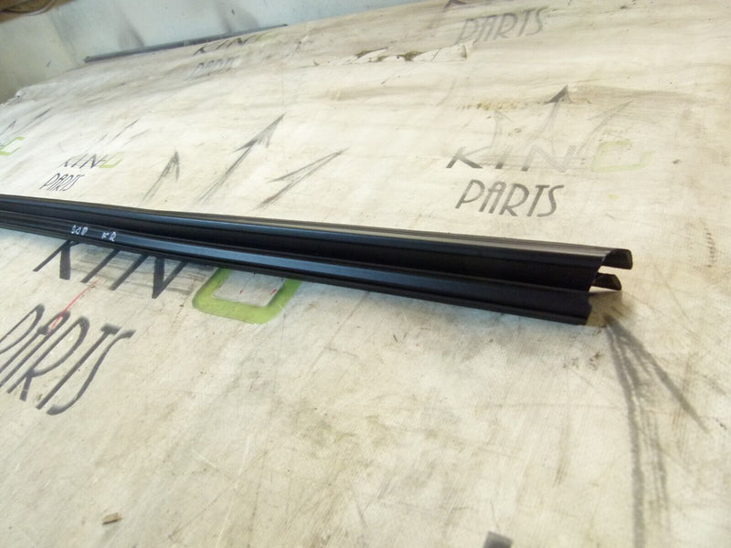 PEUGEOT 308 SW ESTATE 2017-21 FRONT RIGHT DOOR WINDOW STRIP MOLDING TRIM