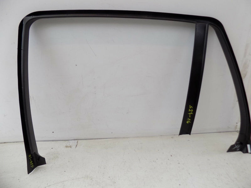 BMW X5 E70 M SPORT WINDOW DOOR FRAME PLASTIC COVER LEFT REAR 51357141035 (S27-16