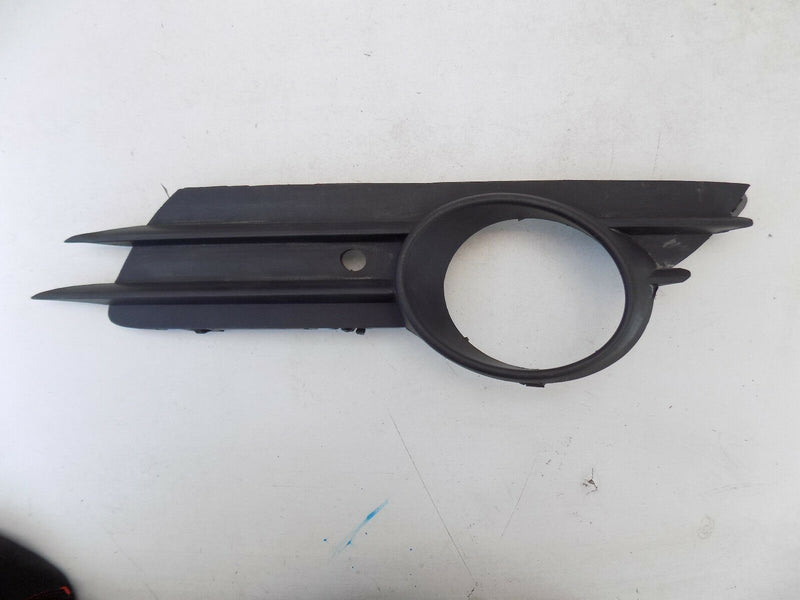 VAUXHALL CORSA D 2007-2014 LEFT FRONT FOGLIGHT SURROUND GM 13211478 (S32-35)