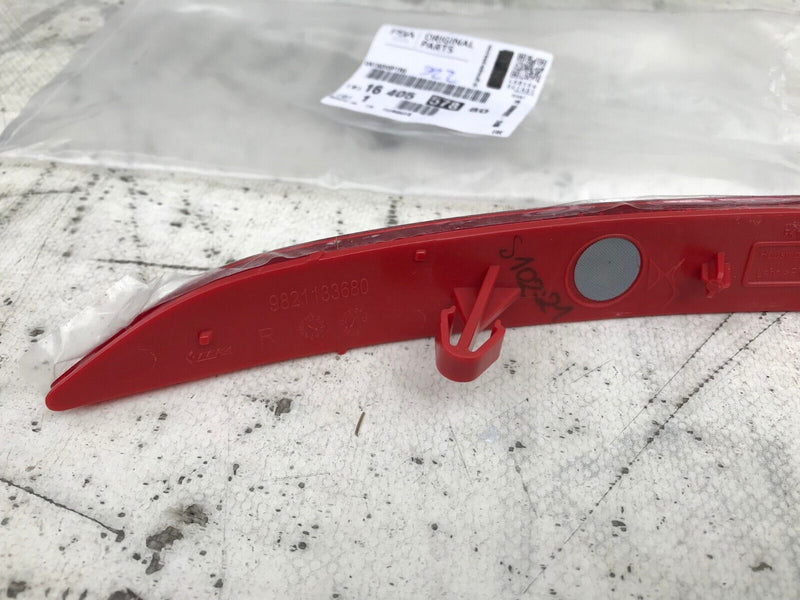DS3 CROSSBACK 2016-18 REAR BUMPER RIGHT REFLECTOR GENUINE 9821133680