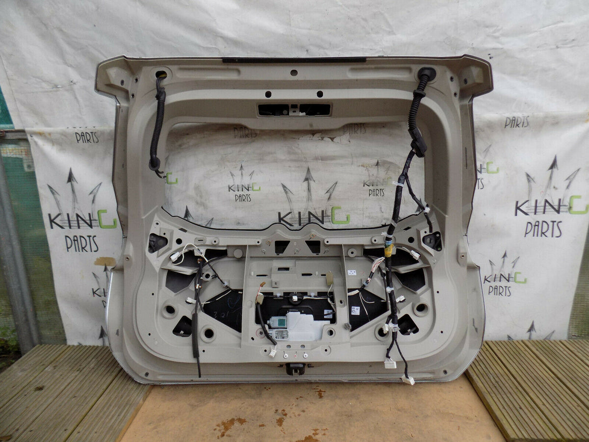 NISSAN X-TRAIL T32 2013-20 TAILGATE BOOT LID PLASTIC PANEL & LATCH LOC