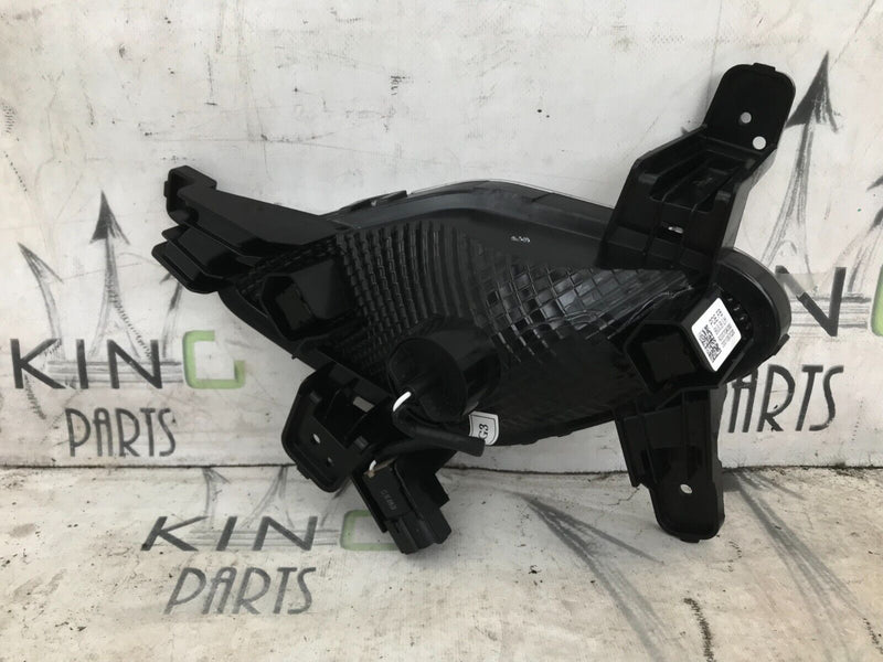 HYUNDAI i30 PD T-GDI 2018-ON FRONT BUMPER LEFT FOGLIGHT GENUINE 2PIN 92207-G4200