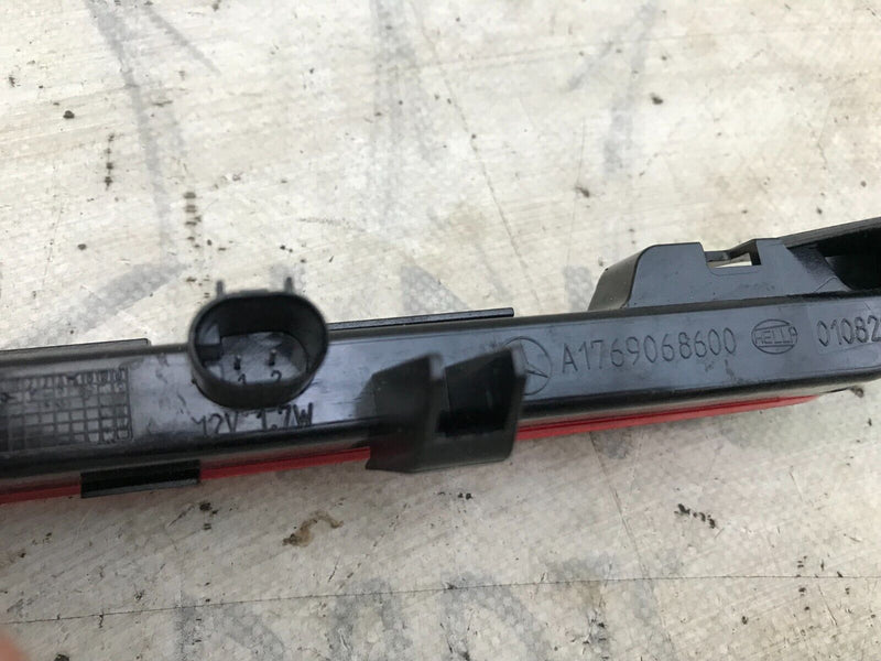 MERCEDES W176 A180 A200 2013-2017 GENUINE STOP LED THIRD BRAKE LIGHT A1769068600