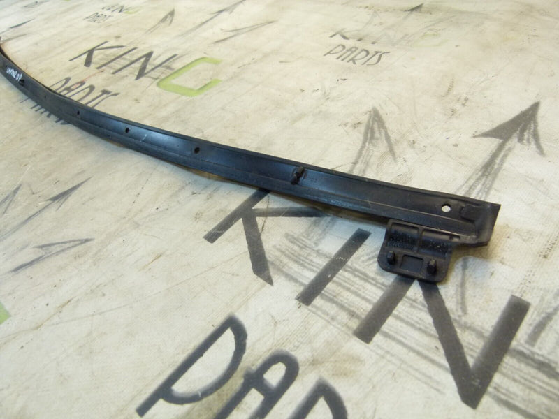 RENAULT CAPTUR 2020-ON FRONT RIGHT DOOR LOWER RUBBER SEAL 808305173R