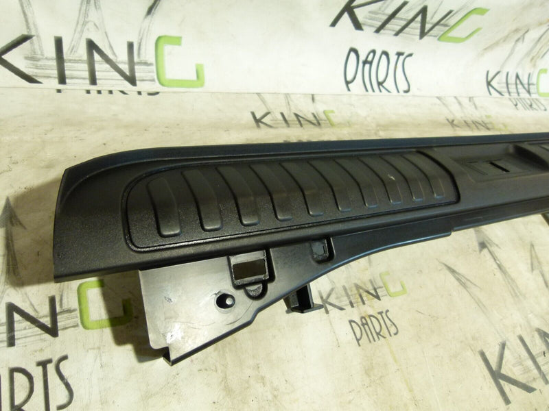RANGE ROVER SPORT L494 TAILGATE SCUFF PLATE COVER GENUINE DK62425A92AC8