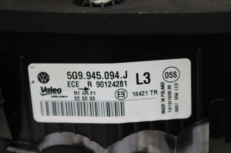 VW GOLF MK7.5 2016-ON WAGON FACELIFT BOOT LID TAILGATE RIGHT LED LIGHT LAMP