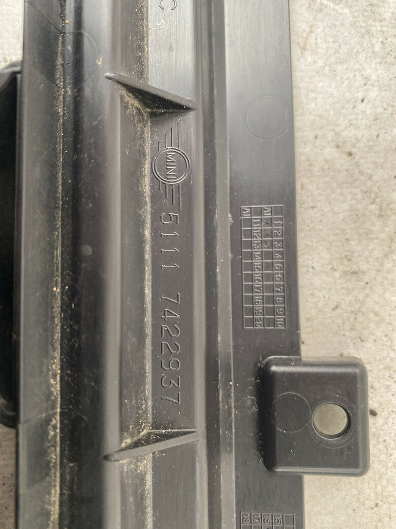 MINI COOPER S F60 COUNTRYMAN 2017-2021 FRONT BUMPER CENTRE BOTTOM GRILL GENUINE