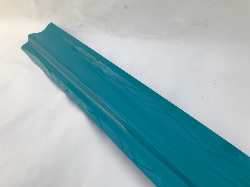PORSCHE MACAN S T GTS 2022  FRONT DOOR PANEL TRIM MOULDING RIGHT SIDE 95B837890