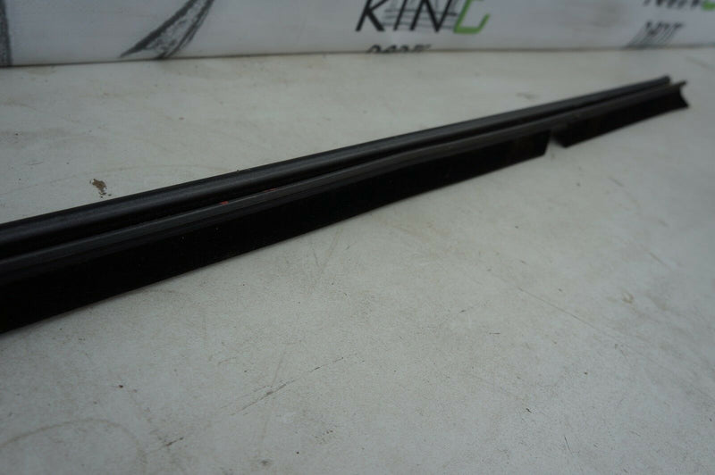 VW TOURAN MK1 2003-2015 FRONT RIGHT DOOR WINDOW INNER SEAL STRIP 1T0839472