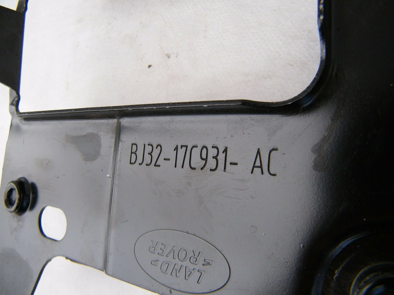 LAND ROVER LEFT REAR BUMPER REINFORCEMENT BRACKETS N/SR LR042995 (LR06)