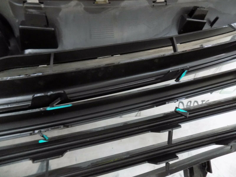 VAUXHALL VIVARO MK3 X82 2014-2019 GRILL FRONT BUMPER GENUINE  623104066R
