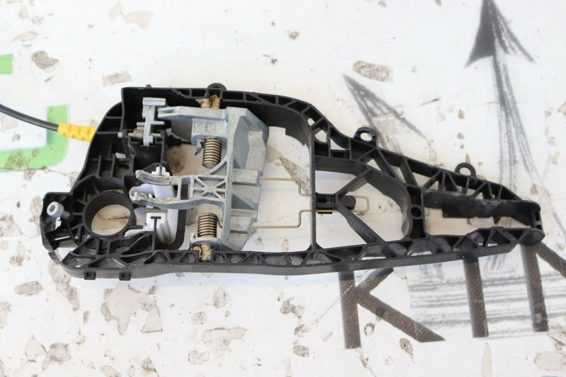 MINI ONE/ S/ COOPER F55 2014-ON 5DR REAR RIGHT DOOR LOCK ACTUATOR HANDLE BRACKET
