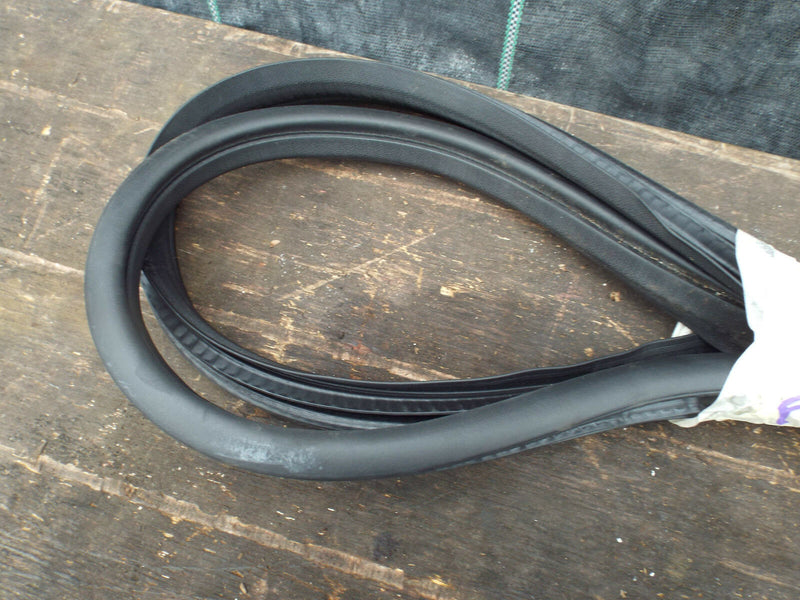 MERCDES B CLASS 2006-2011 FRONT DOOR SEAL INNER ON BODY LEFT SIDE N/S