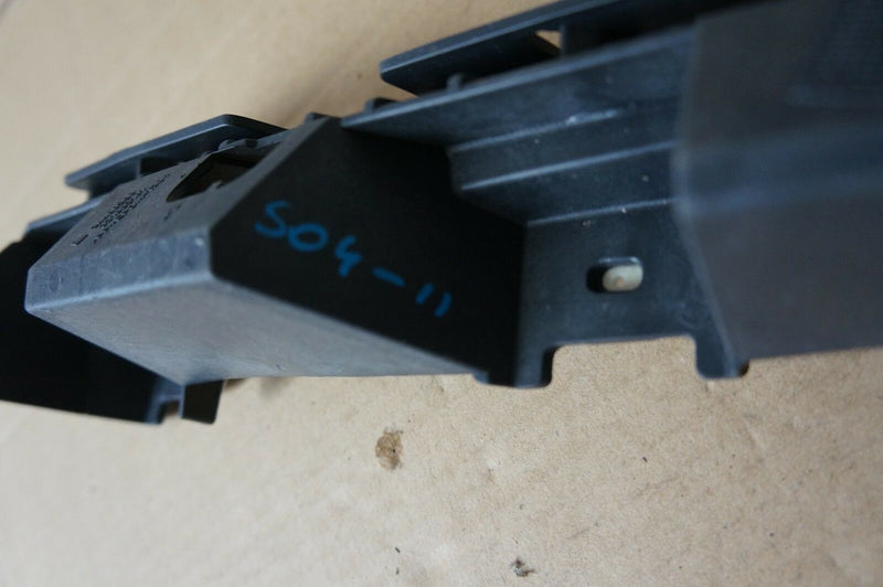 VAUXHALL ASTRA H MK5 2004-2010 RIGHT REAR BUMPER MOUNT 24460359 (S04-11)