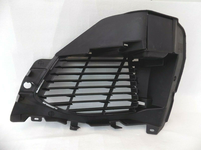 PEUGEOT 3008 MK2 2016-ON FRONT BUMPER RIGHT FOG LIGHT SURROUND TRIM /S53-16