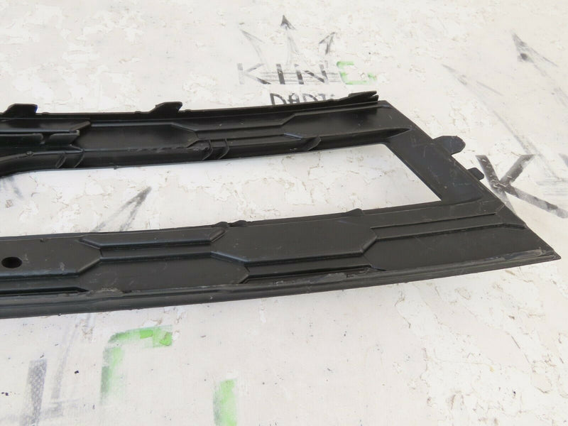 SKODA OCTAVIA 2020-ON FRONT BUMPER RIGHT FOG LIGHT GRILL SURROUND