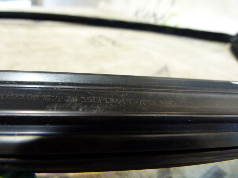 RANGE ROVER SPORT 13-17 REAR LEFT DOOR WINDOW RUBBER SEAL DK6225767A