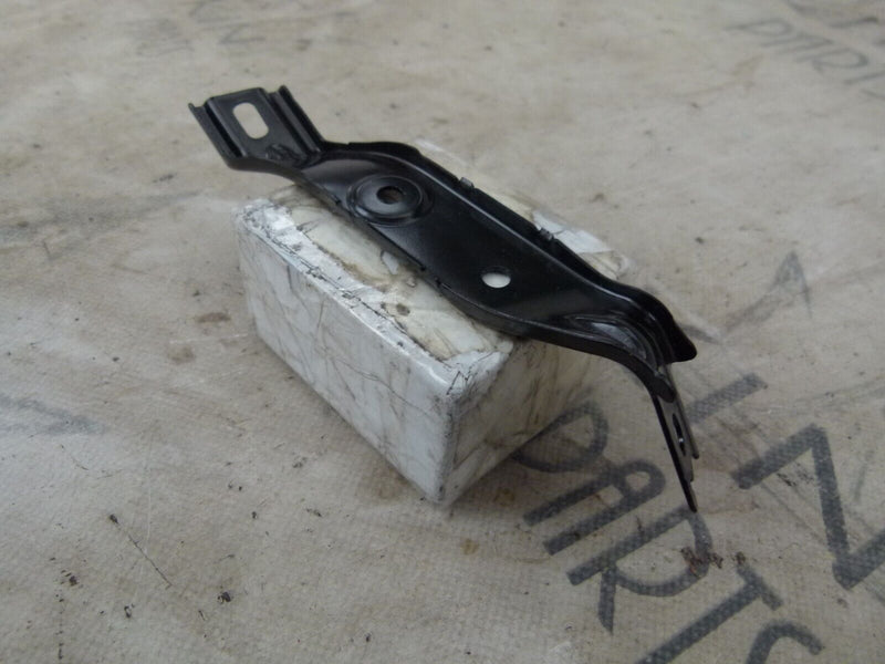 MERCEDES A W176 2012-15 FRONT WING BRACKET HOLDER GENUINE A1766280114