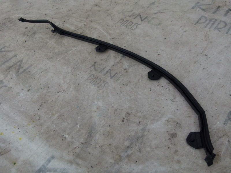 VOLVO V90 2016-20 REAR LEFT WINDOW SURROUND SEAL STRIP GENUINE 31395124