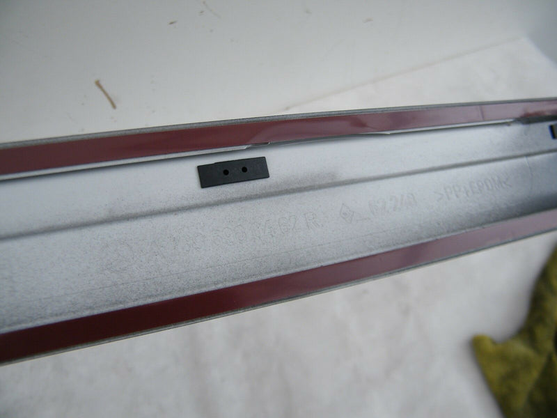 Mercedes W169 A-Klasse Right front door strap moulding A1696900462 (MB19)