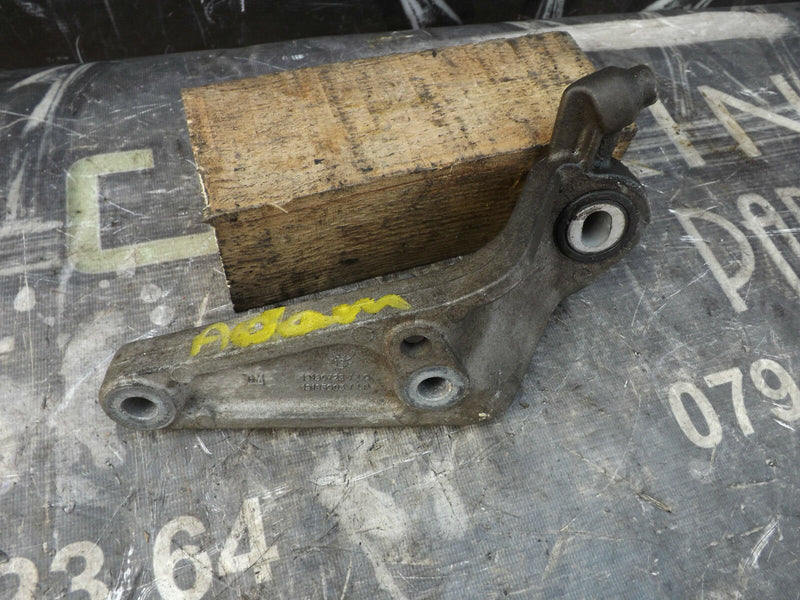 VAUXHALL ADAM HOLDER ENGINE MOUNT ALUMINIUM 13130723
