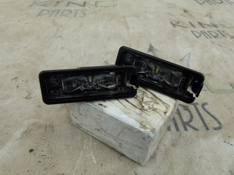 VW SEAT AUDI PAIR OF LICENSE PLATE NUMBER PLATE LIGHTS GENUINE 3G5943021