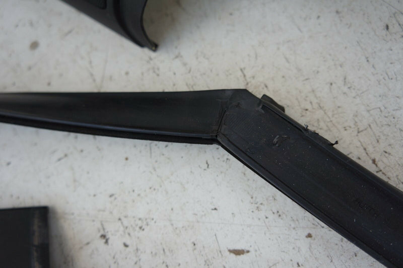 BMW 5 SERIES E60 M5 2003-2010 FRONT LEFT DOOR TRIM STRIP MOULDING SEAL KIT