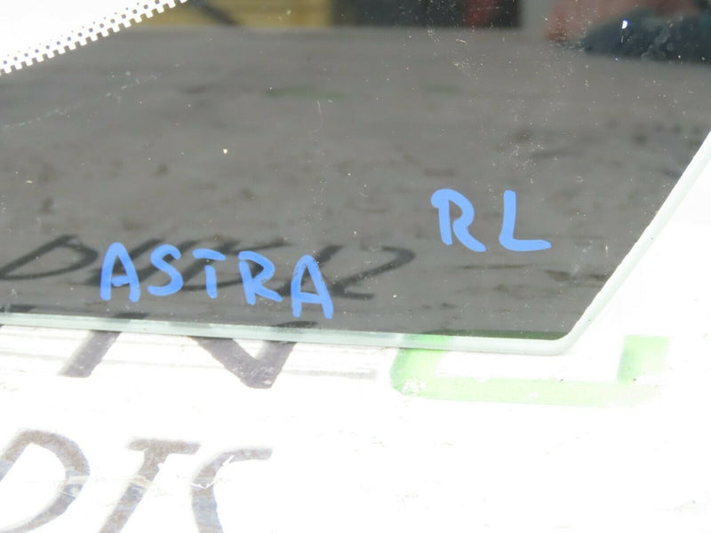 VAUXHALL ASTRA TRIANGLE QUARTER REAR SIDE GLASS WINDOW 43R-00479 DOT 211 M86 AS2