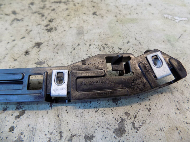 VAUXHALL  ASTRA K 2015-ON FRONT RIGHT BUMPER BRACKET 39020437