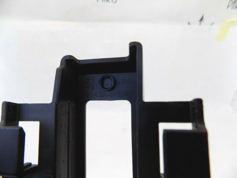 PEUGEOT 108 2014-ON FRONT LEFT AND RIGHT DAYLIGHT BRACKETS SUPPORTS SET /S56-09
