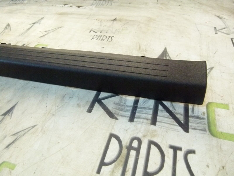 RENAULT CAPTUR 2020-ON PASSENGER LEFT SIDE FOOT STEP TRIM 769521866R