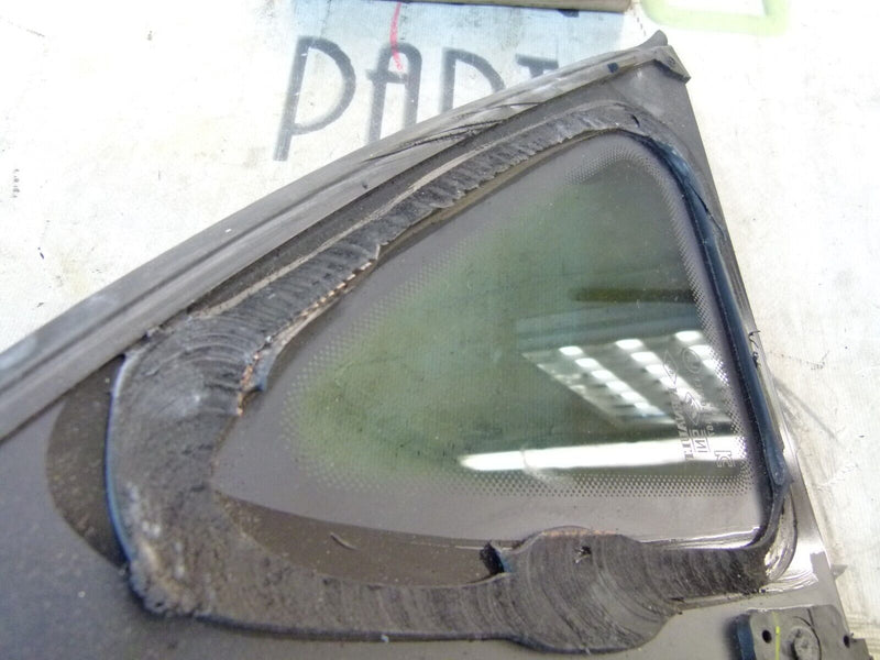 RENAULT CAPTUR 2020-ON REAR RIGHT TRIANGLE WINDOW 833068884R