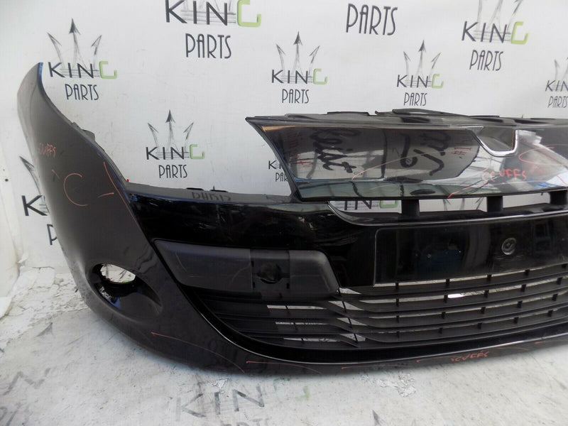 Renault 2008-2012 MK3  Megane Front Bumper Silver 5 Door Hatchback
