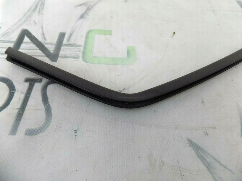 VW TRANSPORTER T6 2016-ON FRONT LEFT DOOR WINDOW APERTURE TRIM
