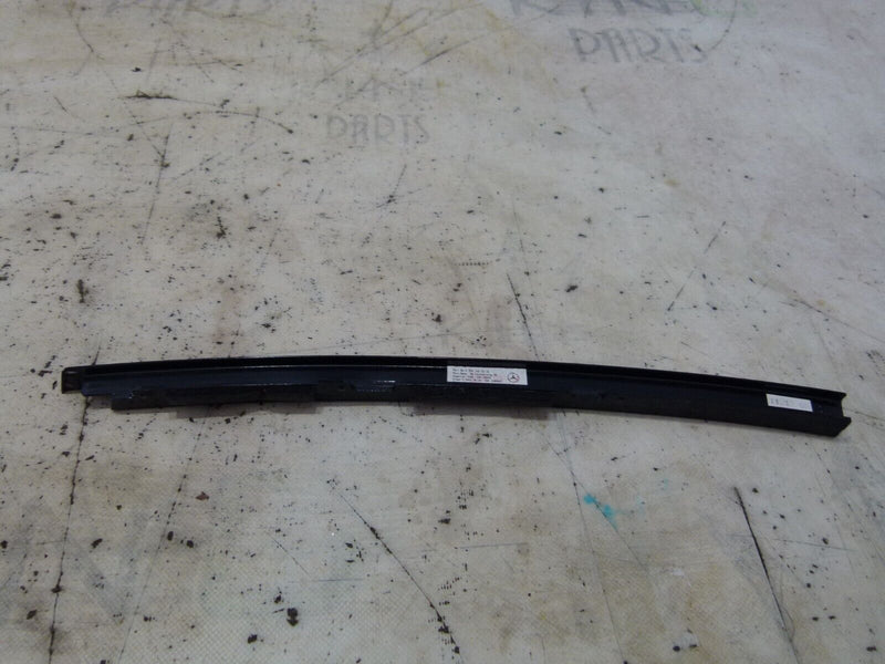 MERCEDES C W204 2007-2011 REAR RIGHT DOOR TRIM GENUINE A2047301019