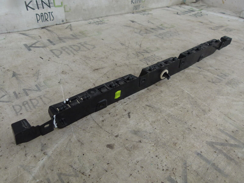 RENAULT CAPTUR MK2 2019-ON REAR BUMPER CENTRE BRACKET GENUINE 850423868