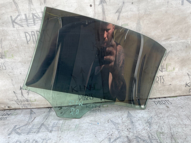 MERCEDES E CLASS W212 2010-16 REAR DOOR RIGHT DRIVER SIDE WINDOW GLASS GENUINE